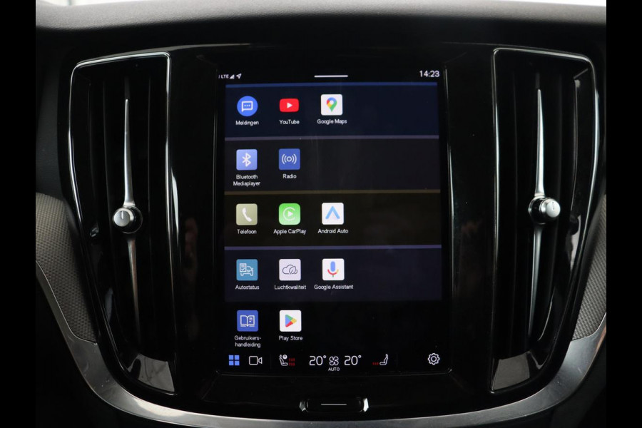 Volvo V60 2.0 T6 Plug-in hybrid AWD | Panoramadak | Trekhaak | Camera | Harman/Kardon | Leder | Stoel & Stuurverwarming