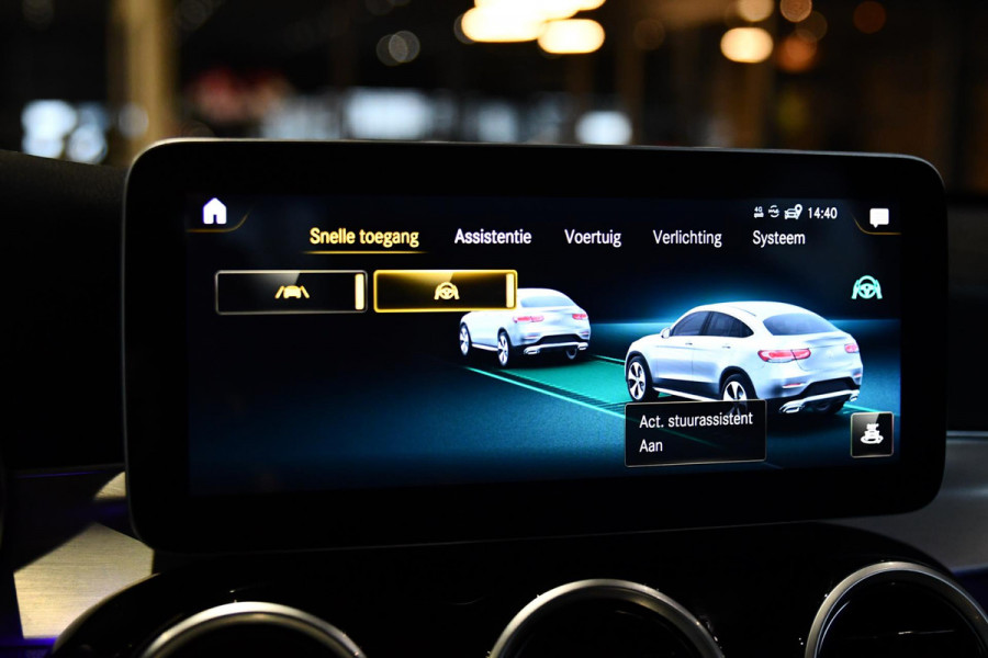 Mercedes-Benz GLC Coupé 200 4MATIC AMG. Pano, Distro+, 360, Leder, 20'', CarPlay, Sfeer!
