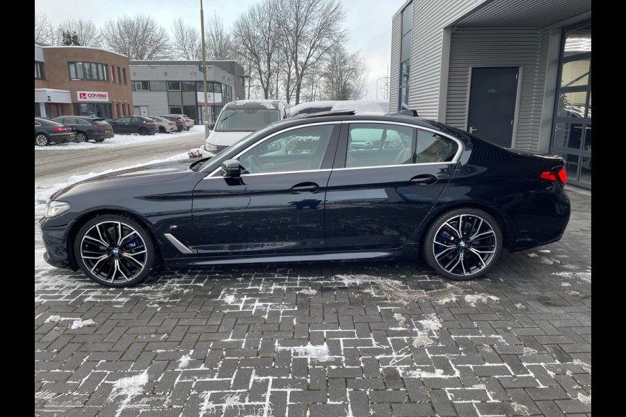BMW 5 Serie 530i High Executive Edition M Sport Camera/ Panoramadak / Adaptieve / Head-Up / Memory