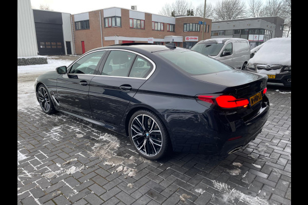 BMW 5 Serie 530i High Executive Edition M Sport Camera/ Panoramadak / Adaptieve / Head-Up / Memory
