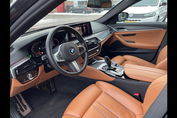 BMW 5 Serie 530i High Executive Edition M Sport Camera/ Panoramadak / Adaptieve / Head-Up / Memory