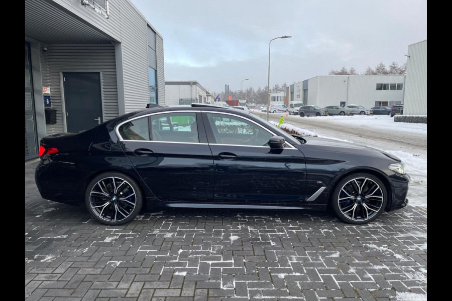 BMW 5 Serie 530i High Executive Edition M Sport Camera/ Panoramadak / Adaptieve / Head-Up / Memory