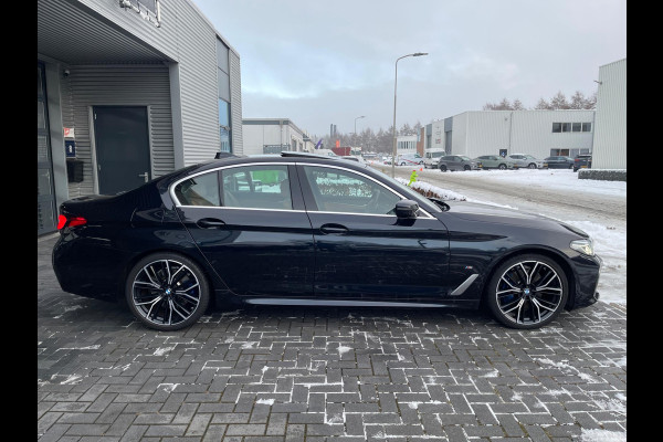 BMW 5 Serie 530i High Executive Edition M Sport Camera/ Panoramadak / Adaptieve / Head-Up / Memory