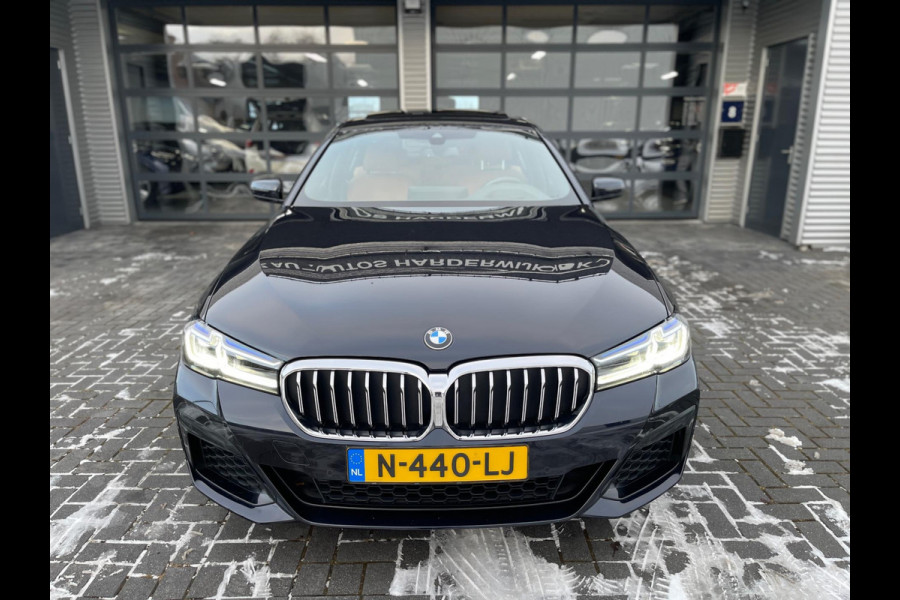 BMW 5 Serie 530i High Executive Edition M Sport Camera/ Panoramadak / Adaptieve / Head-Up / Memory