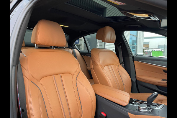 BMW 5 Serie 530i High Executive Edition M Sport Camera/ Panoramadak / Adaptieve / Head-Up / Memory