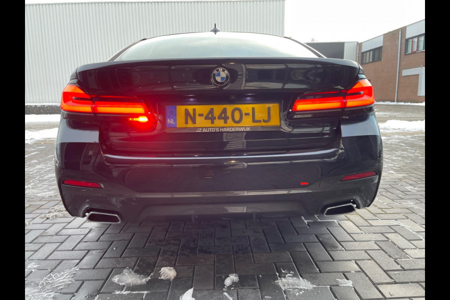 BMW 5 Serie 530i High Executive Edition M Sport Camera/ Panoramadak / Adaptieve / Head-Up / Memory