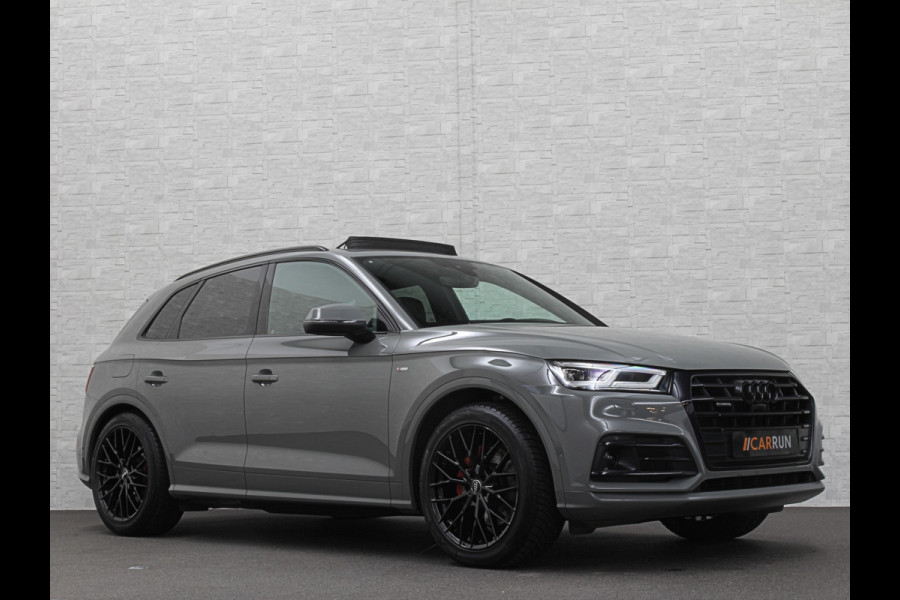Audi Q5 55 367pk S Competition | Luchtvering | ACC | 360 Camera | B&O | Headup | Lane & Side Assist | RS Ruitpatroon leder | Panoramadak | Afnb. Trekhaak | Autom. Parkeerfunctie | Sportstoelen | Bovag garantie! | Quantum Grau | 12-2019.