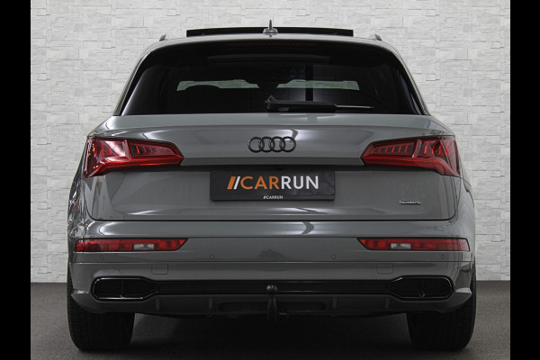 Audi Q5 55 367pk S Competition | Luchtvering | ACC | 360 Camera | B&O | Headup | Lane & Side Assist | RS Ruitpatroon leder | Panoramadak | Afnb. Trekhaak | Autom. Parkeerfunctie | Sportstoelen | Bovag garantie! | Quantum Grau | 12-2019.