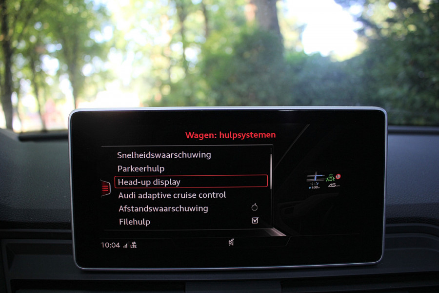 Audi Q5 55 367pk S Competition | Luchtvering | ACC | 360 Camera | B&O | Headup | Lane & Side Assist | RS Ruitpatroon leder | Panoramadak | Afnb. Trekhaak | Autom. Parkeerfunctie | Sportstoelen | Bovag garantie! | Quantum Grau | 12-2019.