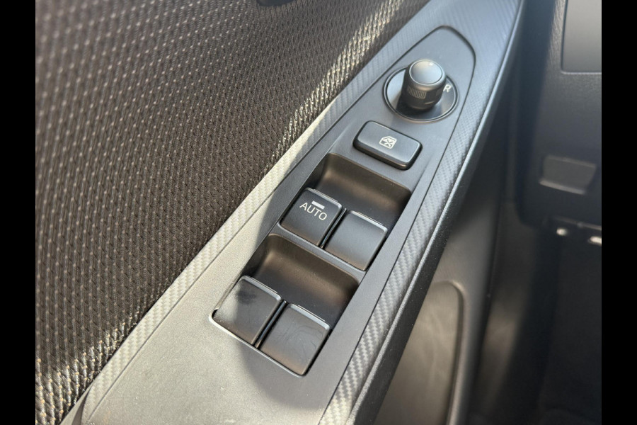 Mazda 2 1.5 Skyactiv-G Style Selected | NIEUW MODEL! | WEINIG KILOMETERS | DEALERONDERHOUDEN | NAVIGATIE |