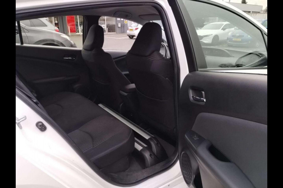 Toyota Prius 1.8 Dynamic Hybrid | Trekhaak | Stoelverwarming | Navigatie | Cruise Control | Climate Control |