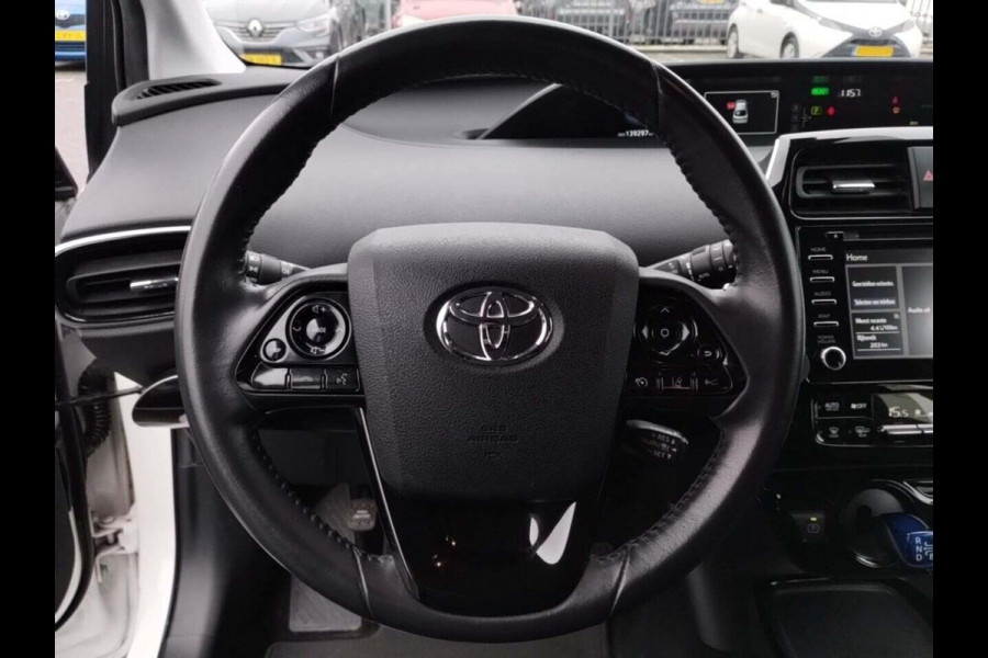 Toyota Prius 1.8 Dynamic Hybrid | Trekhaak | Stoelverwarming | Navigatie | Cruise Control | Climate Control |