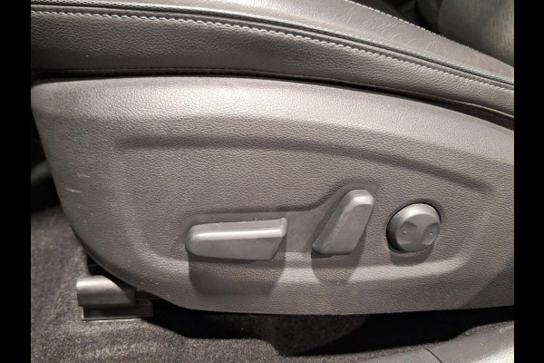 Hyundai Kona EV Premium 64 kWh