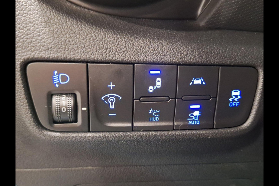 Hyundai Kona EV Premium 64 kWh