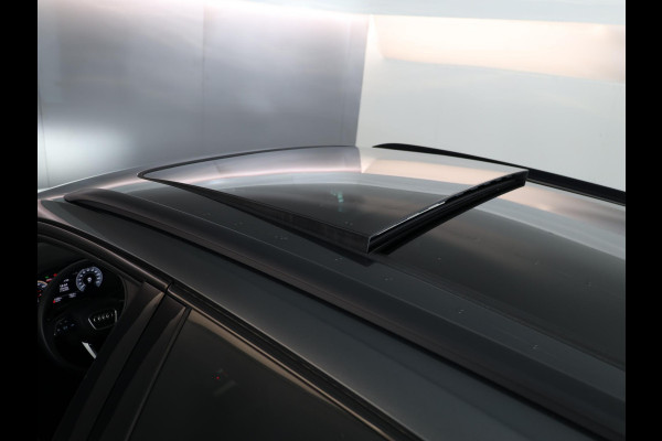 Audi Q5 50 TFSI e S-line Competition 299pk |  Panoramadak  | Wegklapbare trekhaak | B&O Audio | Parkeercamera | Adaptieve cruise contole | Verwarmbare voorstoelen