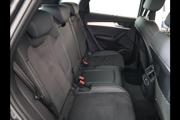 Audi Q5 50 TFSI e S-line Competition 299pk |  Panoramadak  | Wegklapbare trekhaak | B&O Audio | Parkeercamera | Adaptieve cruise contole | Verwarmbare voorstoelen