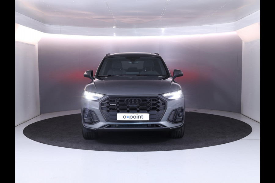 Audi Q5 50 TFSI e S-line Competition 299pk |  Panoramadak  | Wegklapbare trekhaak | B&O Audio | Parkeercamera | Adaptieve cruise contole | Verwarmbare voorstoelen