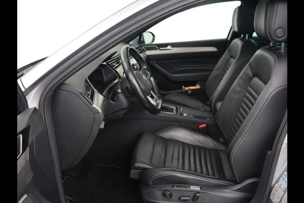 Volkswagen Passat 1.5 TSI R Line | Panoramadak | Nappaleder | Stoelverwarming | Massage | Memory | Camera | Matrix LED | Carplay | Navigatie | Keyless | Virtual Cockpit