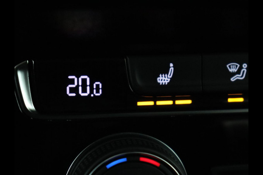 Volkswagen Passat 1.5 TSI R Line | Panoramadak | Nappaleder | Stoelverwarming | Massage | Memory | Camera | Matrix LED | Carplay | Navigatie | Keyless | Virtual Cockpit