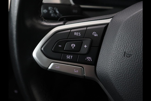 Volkswagen Passat 1.5 TSI R Line | Panoramadak | Nappaleder | Stoelverwarming | Massage | Memory | Camera | Matrix LED | Carplay | Navigatie | Keyless | Virtual Cockpit