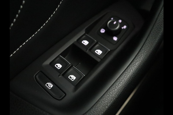 Volkswagen Passat 1.5 TSI R Line | Panoramadak | Nappaleder | Stoelverwarming | Massage | Memory | Camera | Matrix LED | Carplay | Navigatie | Keyless | Virtual Cockpit