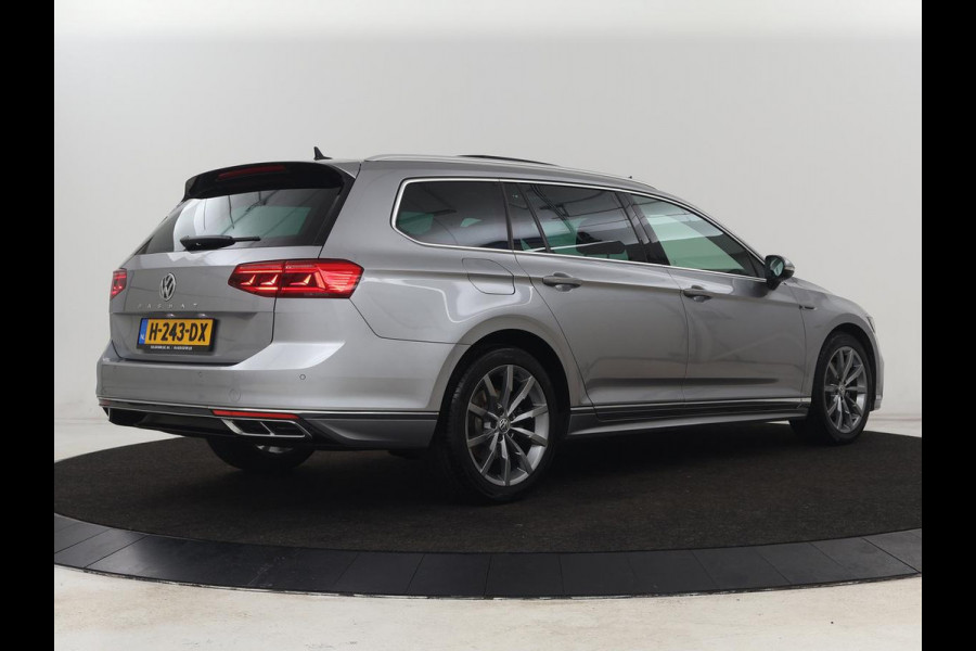 Volkswagen Passat 1.5 TSI R Line | Panoramadak | Nappaleder | Stoelverwarming | Massage | Memory | Camera | Matrix LED | Carplay | Navigatie | Keyless | Virtual Cockpit