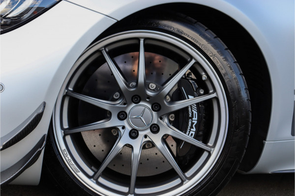 Mercedes-Benz AMG GTR 4.0 R PRO **Ceramic/Achterasbesturing/Full carbon**