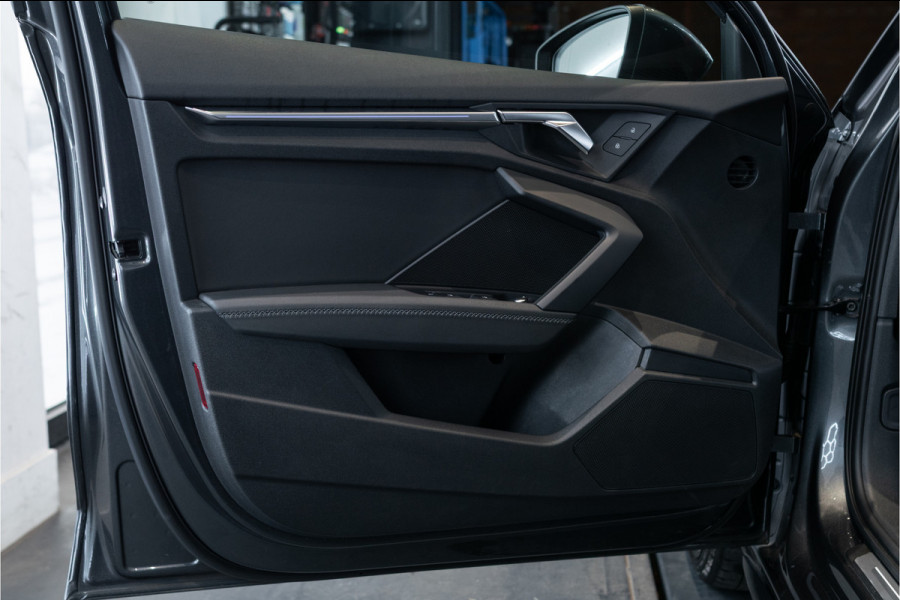 Audi A3 Sportback 30 TFSI S-Line Edition Blackline|Virtual|MMI Plus|Sound|LED|Sportstoelen|18"|Ambient|New service/apk
