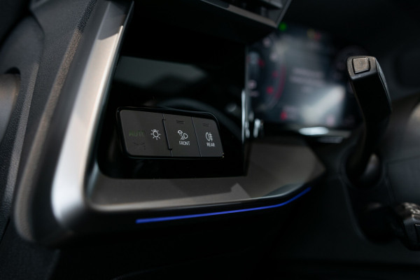 Audi A3 Sportback 30 TFSI S-Line Edition Blackline|Virtual|MMI Plus|Sound|LED|Sportstoelen|18"|Ambient|New service/apk