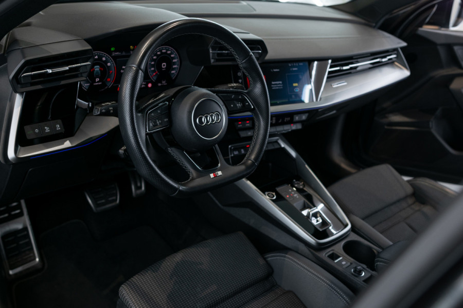 Audi A3 Sportback 30 TFSI S-Line Edition Blackline|Virtual|MMI Plus|Sound|LED|Sportstoelen|18"|Ambient|New service/apk