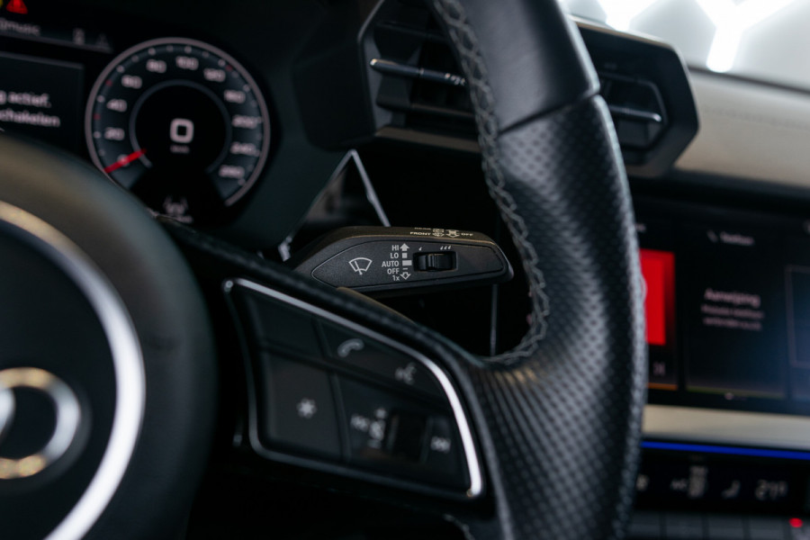 Audi A3 Sportback 30 TFSI S-Line Edition Blackline|Virtual|MMI Plus|Sound|LED|Sportstoelen|18"|Ambient|New service/apk