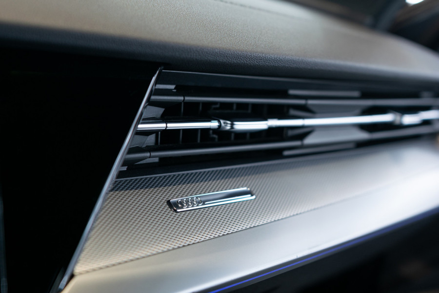 Audi A3 Sportback 30 TFSI S-Line Edition Blackline|Virtual|MMI Plus|Sound|LED|Sportstoelen|18"|Ambient|New service/apk