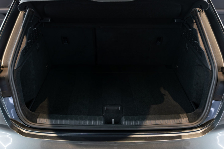 Audi A3 Sportback 30 TFSI S-Line Edition Blackline|Virtual|MMI Plus|Sound|LED|Sportstoelen|18"|Ambient|New service/apk