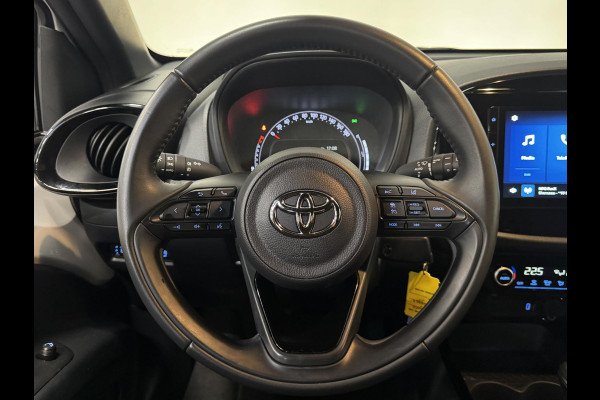 Toyota Aygo X 1.0 VVT-i Automaat Pulse Navigatie Apple Carplay/Android Auto Camera 17" Lichtmetalen Velgen Climate Control Adaptive Cruise Control Two Tone