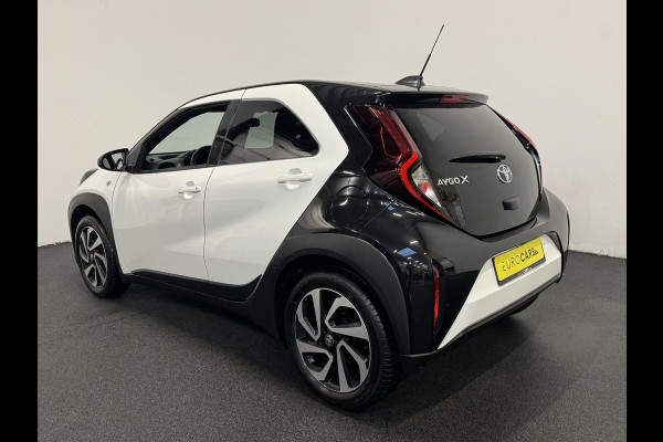 Toyota Aygo X 1.0 VVT-i Automaat Pulse Navigatie Apple Carplay/Android Auto Camera 17" Lichtmetalen Velgen Climate Control Adaptive Cruise Control Two Tone
