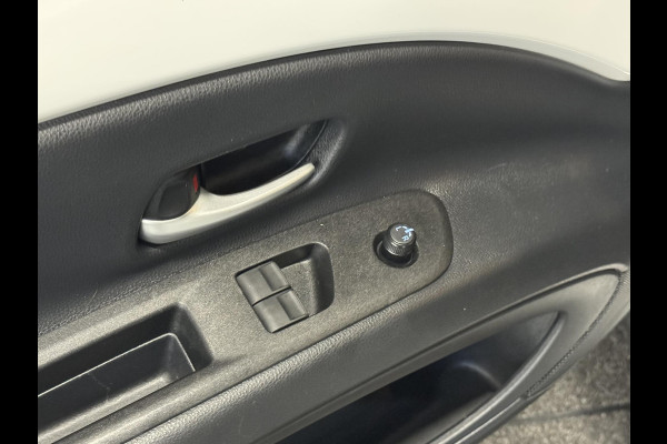 Toyota Aygo X 1.0 VVT-i Automaat Pulse Navigatie Apple Carplay/Android Auto Camera 17" Lichtmetalen Velgen Climate Control Adaptive Cruise Control Two Tone