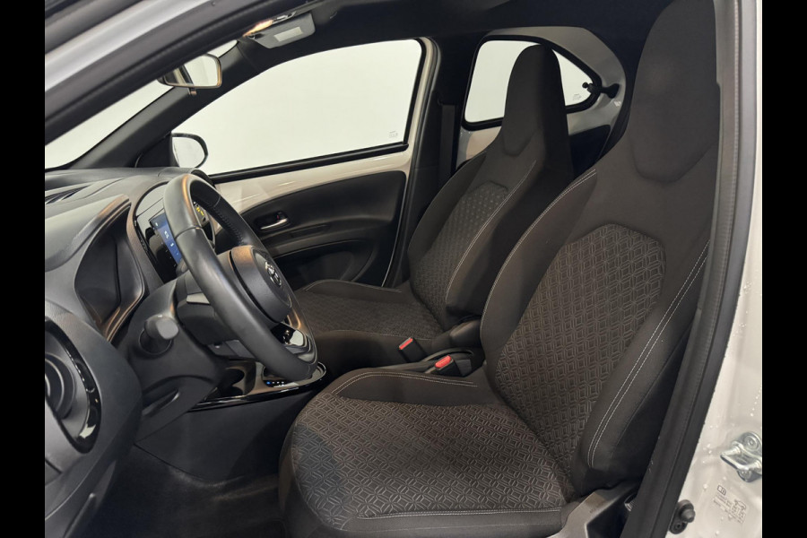 Toyota Aygo X 1.0 VVT-i Automaat Pulse Navigatie Apple Carplay/Android Auto Camera 17" Lichtmetalen Velgen Climate Control Adaptive Cruise Control Two Tone