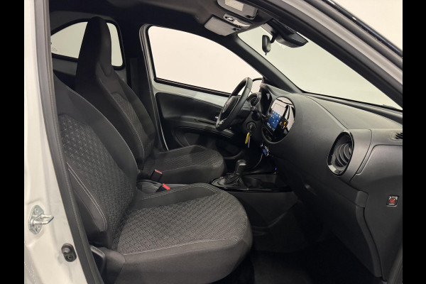 Toyota Aygo X 1.0 VVT-i Automaat Pulse Navigatie Apple Carplay/Android Auto Camera 17" Lichtmetalen Velgen Climate Control Adaptive Cruise Control Two Tone
