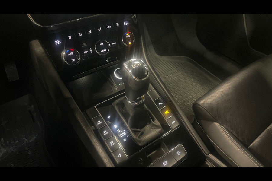 Škoda Superb Combi 1.4 TSI iV PHEV Sportline Business, Laurin Klement, Navigatie, Cruise control, Camera, Trekhaak.