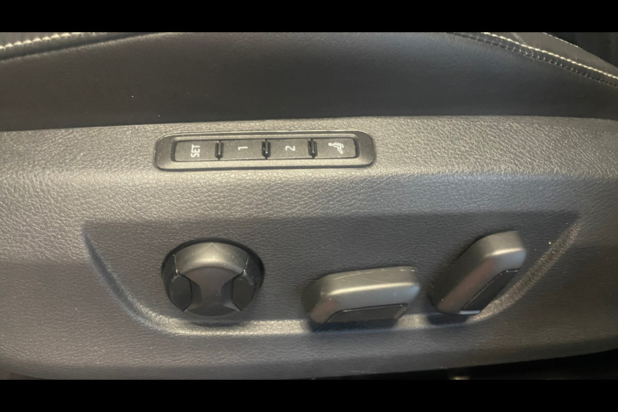 Škoda Superb Combi 1.4 TSI iV PHEV Sportline Business, Laurin Klement, Navigatie, Cruise control, Camera, Trekhaak.