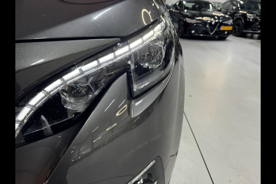 Peugeot 5008 1.6 e-THP GT-Line 7P Garantie Pano Memory Leder Blindspot StoelVW Elek Achterklep Cruise Navi Clima Led Lane Rijklaar