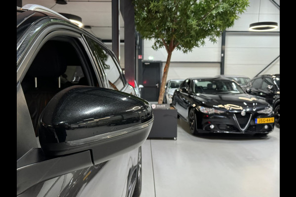 Peugeot 5008 1.6 e-THP GT-Line 7P Garantie Pano Memory Leder Blindspot StoelVW Elek Achterklep Cruise Navi Clima Led Lane Rijklaar