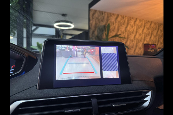 Peugeot 5008 1.6 e-THP GT-Line 7P Garantie Pano Memory Leder Blindspot StoelVW Elek Achterklep Cruise Navi Clima Led Lane Rijklaar