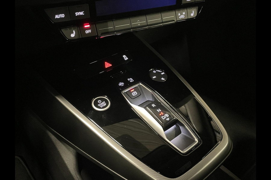 Audi Q4 e-tron 40 Advanced edition 77 kWh|TREKHAAK|ACC|APPLE CARPLAY|CAMERA|STOELVERW|NAVI|INCL BTW|NL-AUTO|1e EIG| NAP|