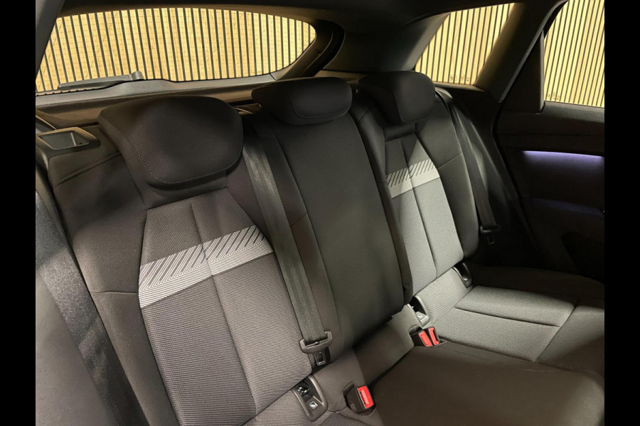 Audi Q4 e-tron 40 Advanced edition 77 kWh|TREKHAAK|ACC|APPLE CARPLAY|CAMERA|STOELVERW|NAVI|INCL BTW|NL-AUTO|1e EIG| NAP|