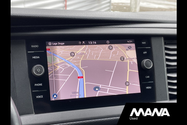 Volkswagen Transporter 2.0 TDI L2H1 Camera Cruise Trekhaak Voorruitverwarming