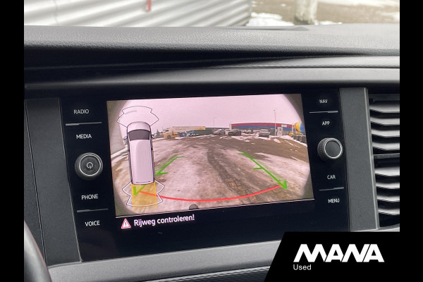 Volkswagen Transporter 2.0 TDI L2H1 Camera Cruise Trekhaak Voorruitverwarming