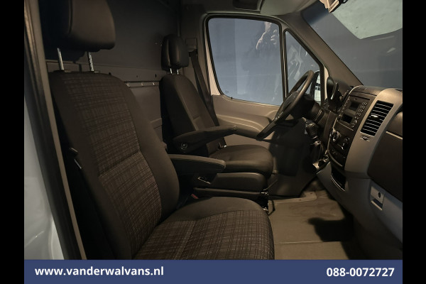 Mercedes-Benz Sprinter 316 CDI 164pk L2H2 Euro6 Airco | 2800kg Trekhaak | Navigatie | Camera | Cruisecontrol Parkeersensoren