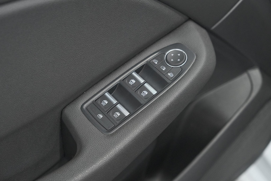 Renault Clio TCe 100 EDC Intens | Trekhaak | 360 Camera | Dodehoekdetectie | Stoelverwarming