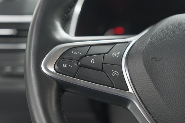 Renault Clio TCe 100 EDC Intens | Trekhaak | 360 Camera | Dodehoekdetectie | Stoelverwarming